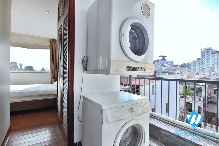   A nice serviced apartment with balcony for rent in Quang An